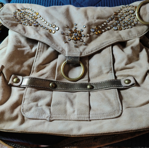 🔷Kathy Van Zeeland Faux Suede Large Studded Tan convertible hobo Handbag - Picture 4 of 12